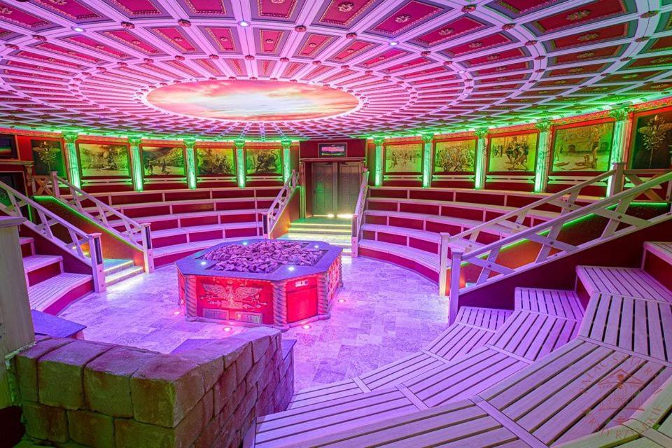 Palac Saturna Czeladź Εξωτερικό φωτογραφία