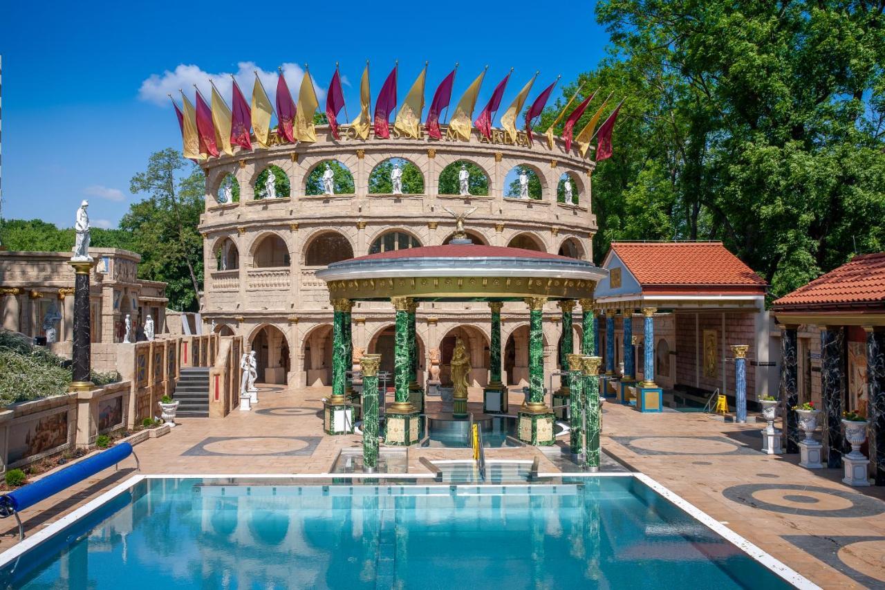 Palac Saturna Czeladź Εξωτερικό φωτογραφία