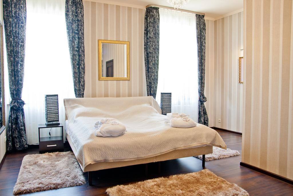 Palac Saturna Czeladź Δωμάτιο φωτογραφία